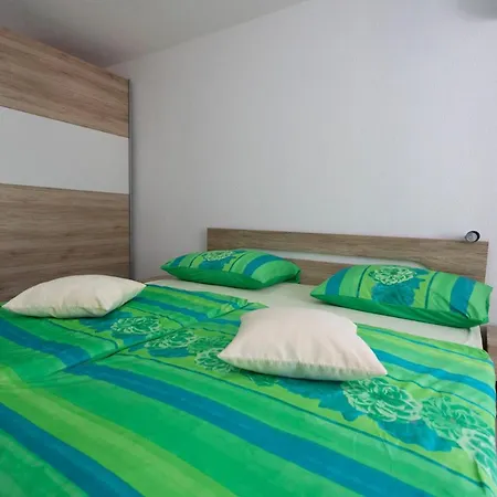 Apartman Salta בית אירוח