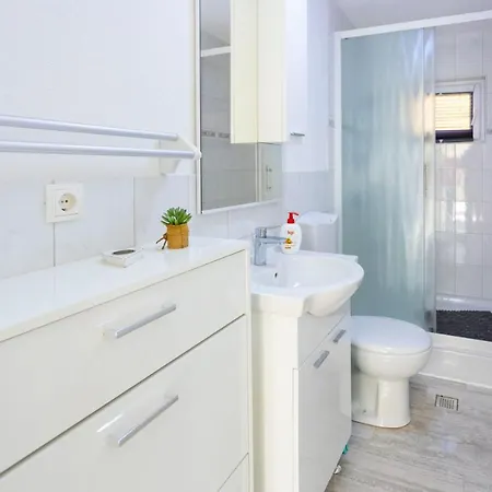 Apartman Salta בית אירוח
