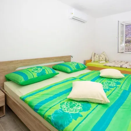 בית אירוח Apartman Salta Zagvozd